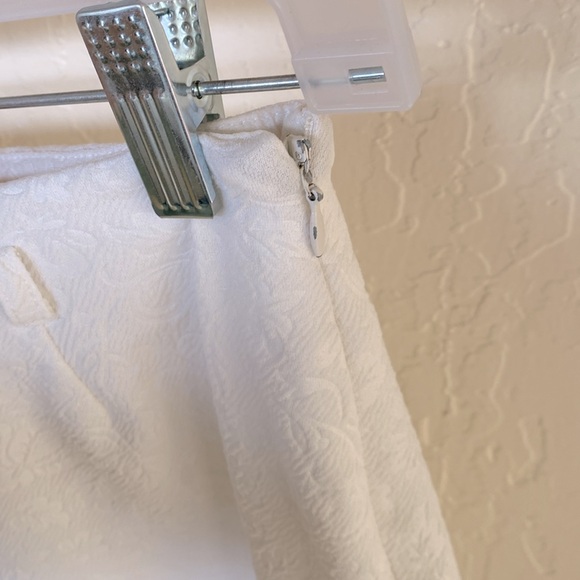 Monteau Floral Embossed Short - Picture 2 of 5